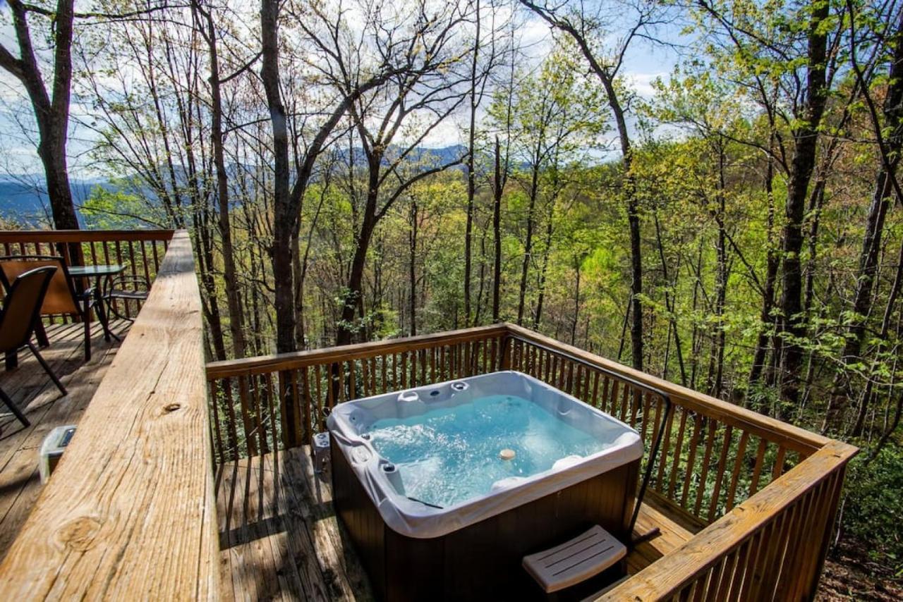 Bear View Chalet With Hot Tub And Near Ober ガトリンバーグ エクステリア 写真