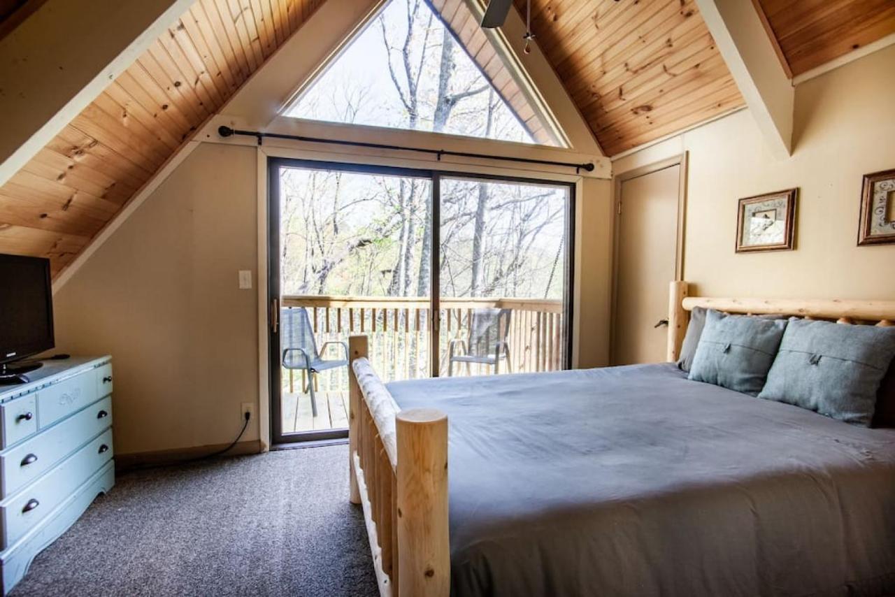 Bear View Chalet With Hot Tub And Near Ober ガトリンバーグ エクステリア 写真