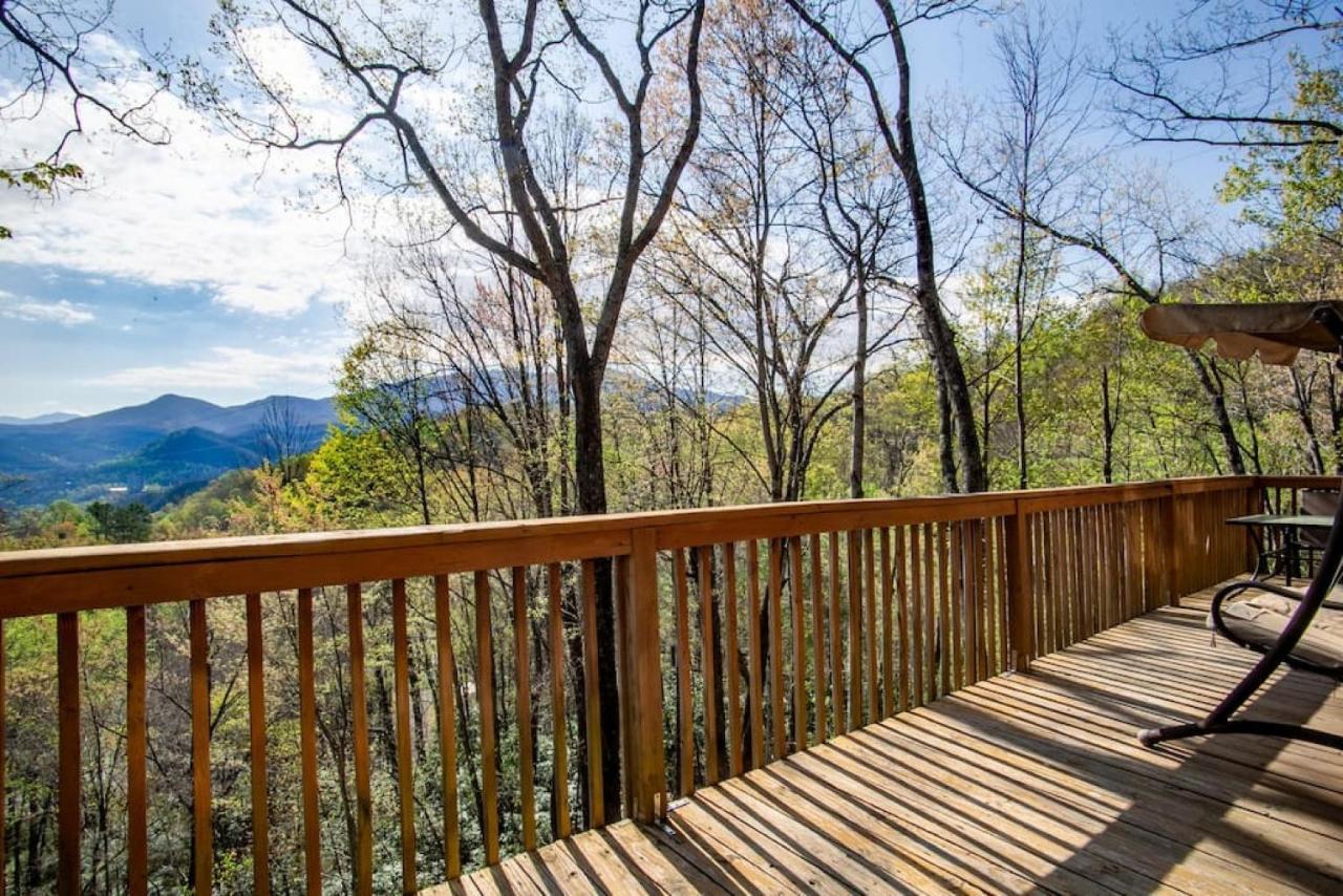 Bear View Chalet With Hot Tub And Near Ober ガトリンバーグ エクステリア 写真